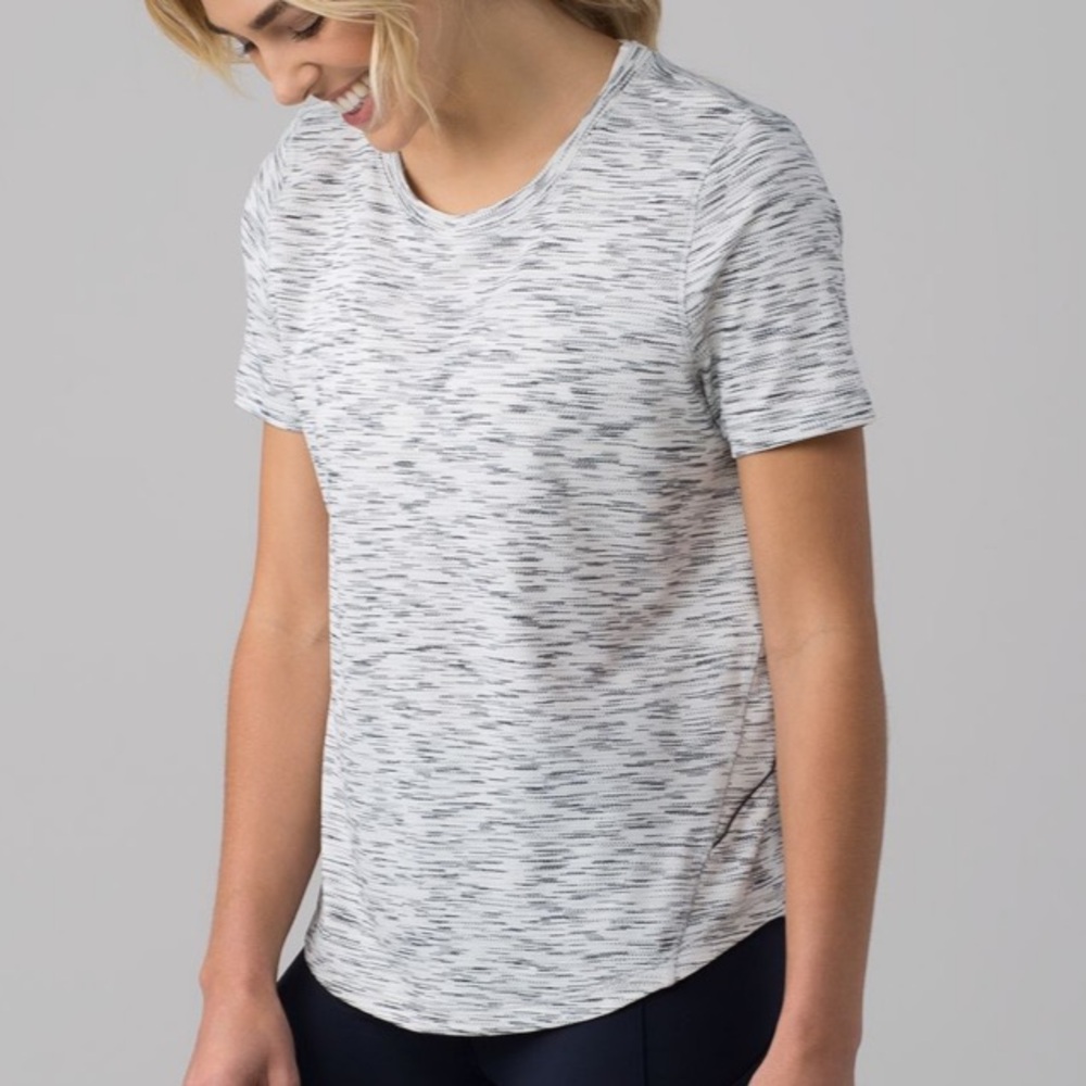 Lululemon T-shirt